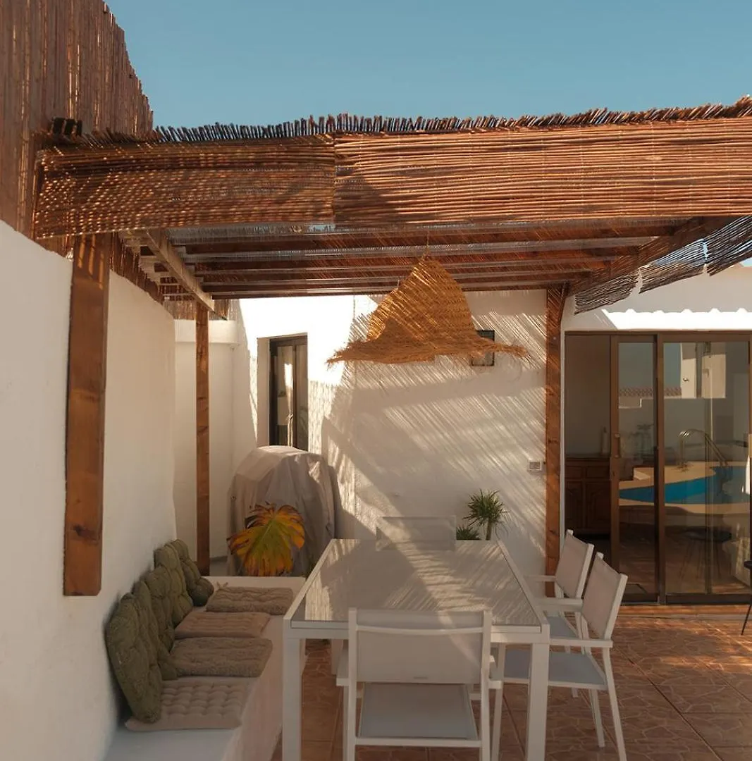 Casa Cactus - Heated Pool And Only 5 Boutique Apartments 이코드레로스비노스 0*,  스페인